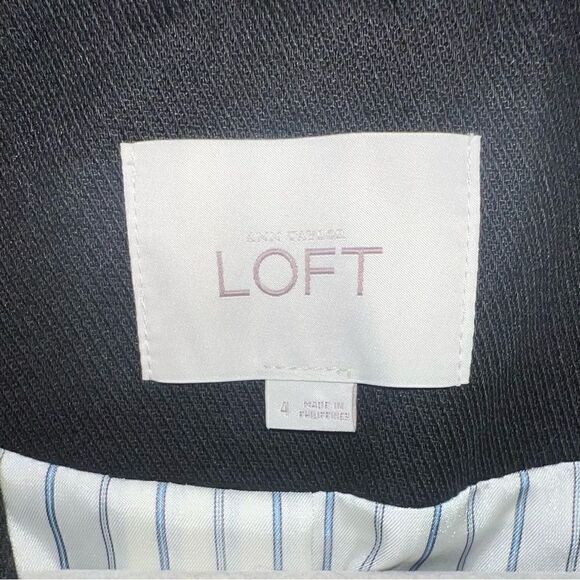 LOFT Black Pleated Blazer - Sz 4 - Picture 15 of 15